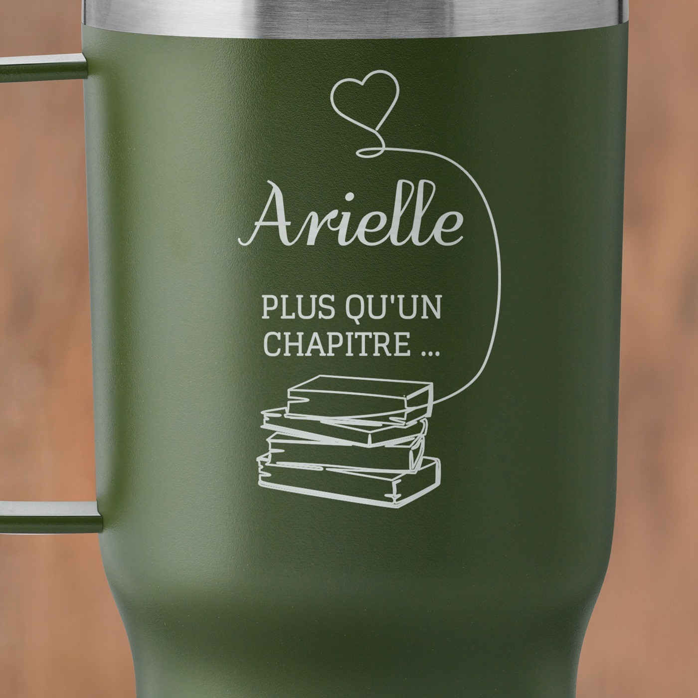 Mug de voyage vert avec gravure pour une femme pour la Saint-Valentin