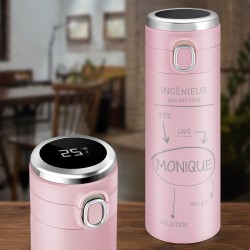 Mug thermos rose avec gravure avec un affichage LED pour une collègue