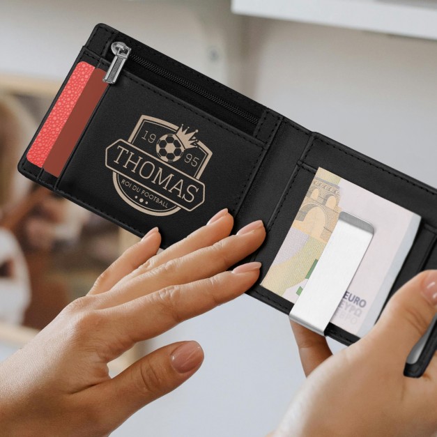 Portefeuille Slim en cuir noir lisse personnalisé pour l'anniversaire d'un fan de foot
