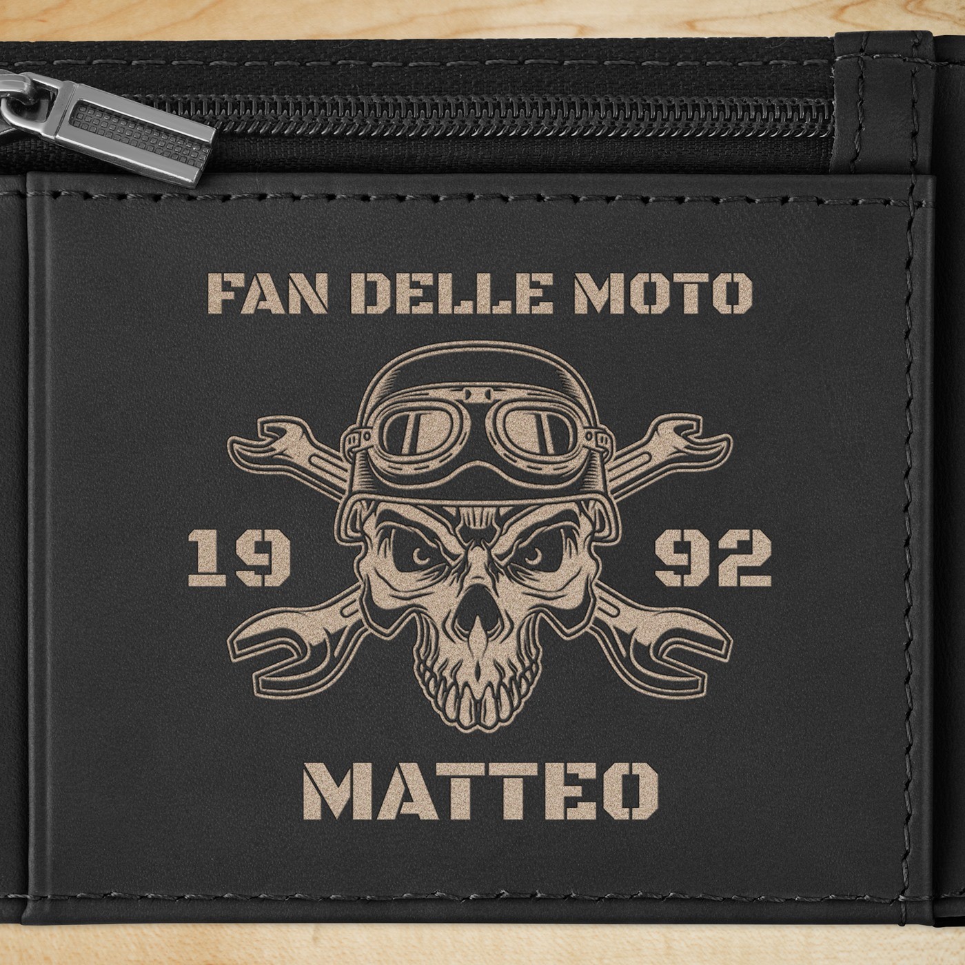 Portefeuille Slim en cuir noir lisse avec gravure pour l'anniversaire d'un fan de moto