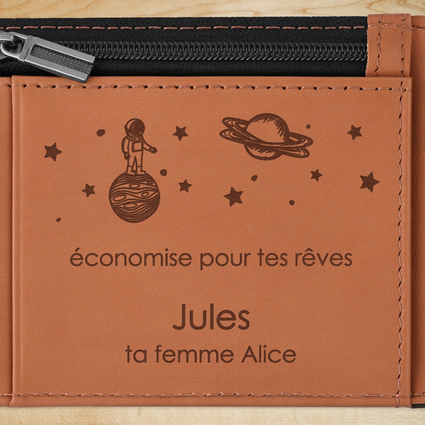 Portefeuille Slim en cuir noir lisse avec intérieur brun avec gravure pour l'anniversaire d'un mari