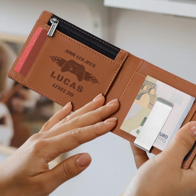 Portefeuille Slim en cuir noir lisse avec intérieur brun avec gravure pour un ami pour ses 30 ans