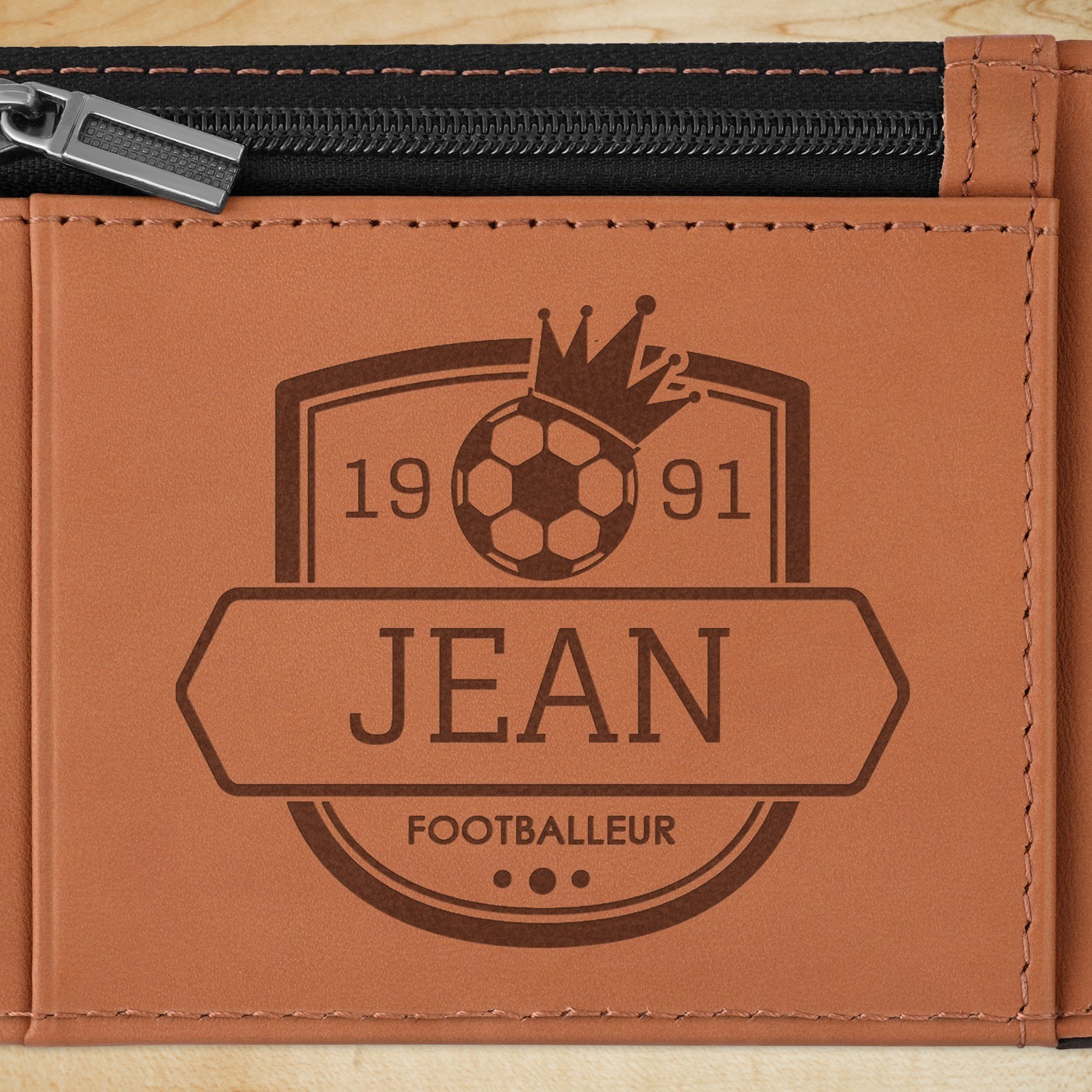 Portefeuille Slim en cuir noir lisse avec intérieur brun avec gravure pour l'anniversaire d'un cousin