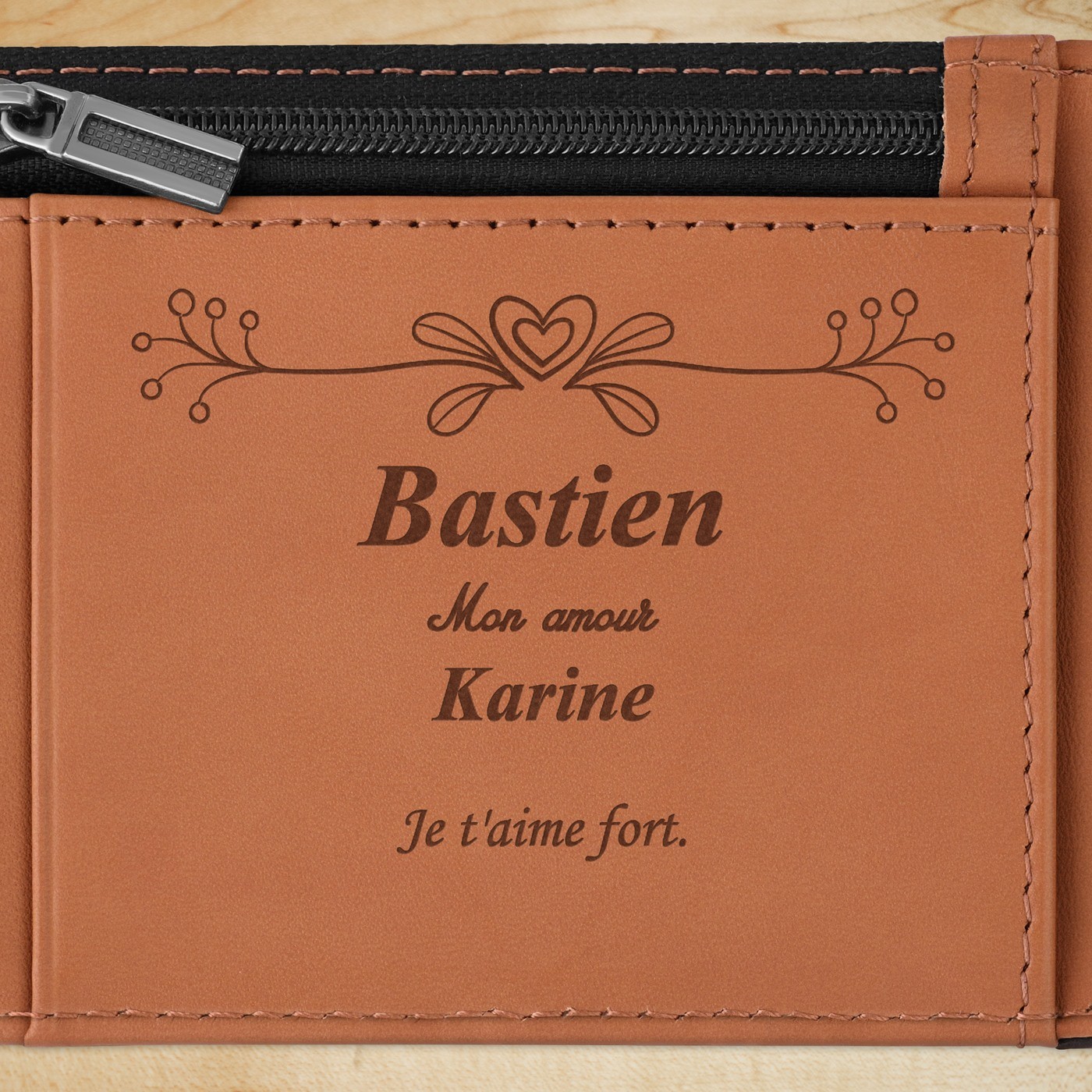 Portefeuille Slim en cuir noir lisse avec intérieur brun personnalisé pour un homme pour la Saint-Valentin