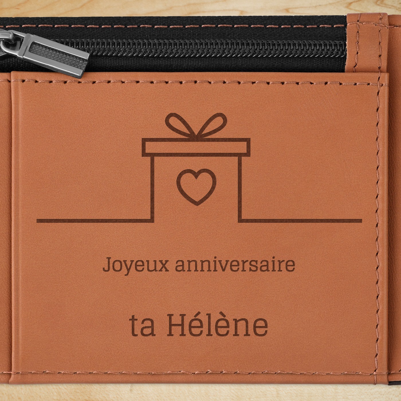 Portefeuille Slim en cuir noir lisse avec intérieur brun avec gravure pour l'anniversaire d'un fiancé