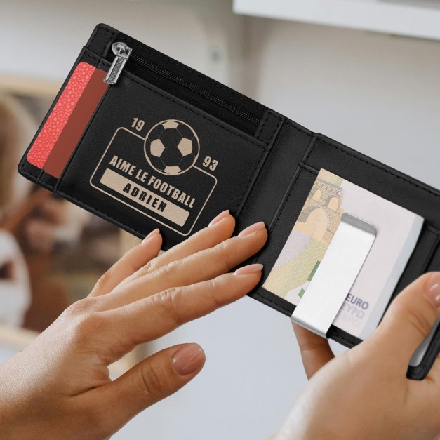 Portefeuille Slim en cuir noir carbone personnalisé pour l'anniversaire d'un fan de foot