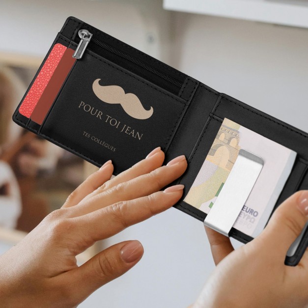 Portefeuille Slim en cuir noir carbone personnalisé pour l'anniversaire d'un collègue
