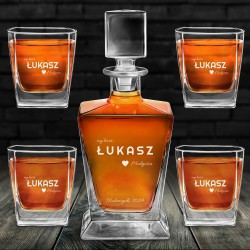 Carafe à whisky Pyramid et 4 verres avec gravure pour la Saint-Valentin