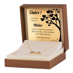 Collier en or 8 carats avec gravure pour une femme
