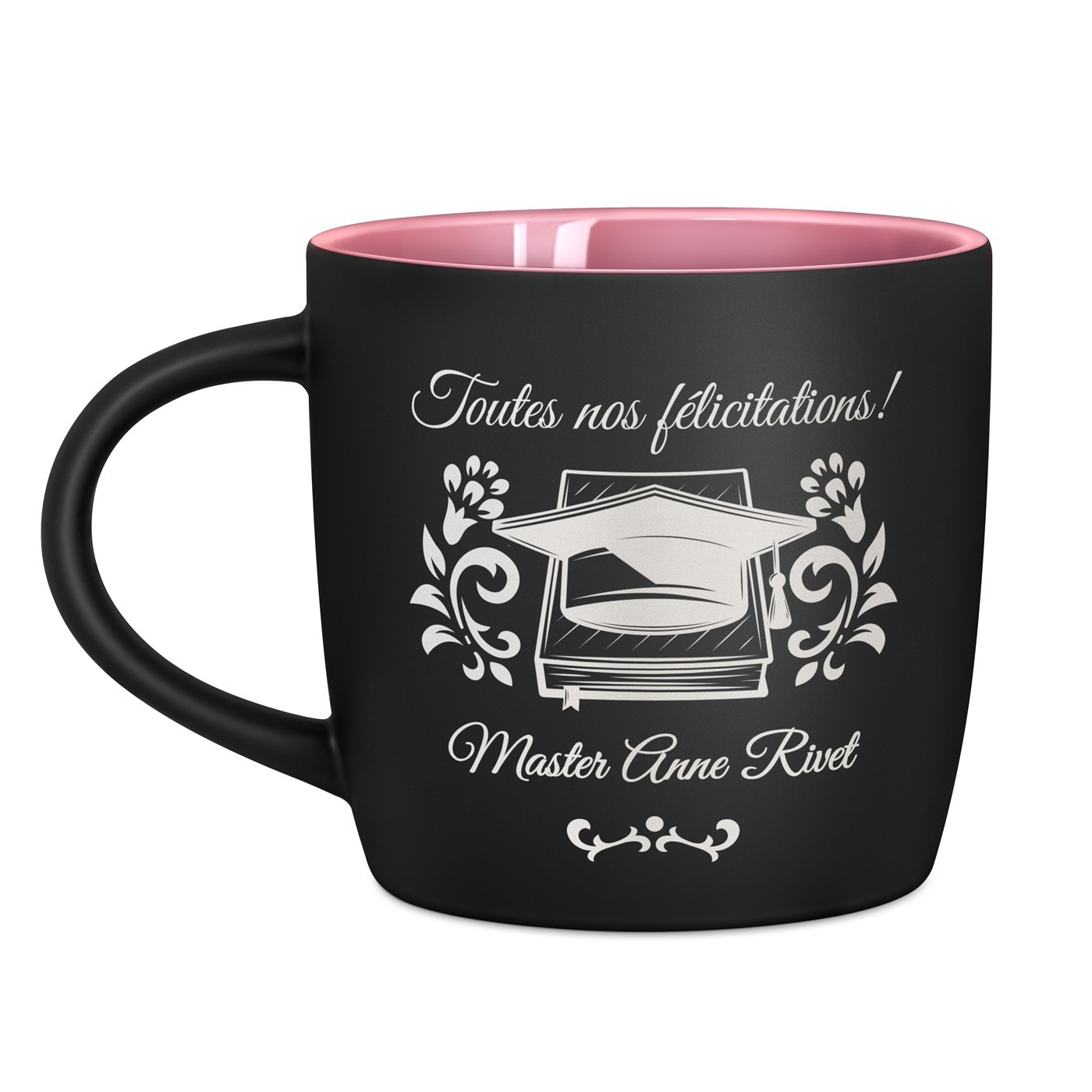 Tasse en céramique noire mate et fond rose avec personnalisation pour elle pour son master