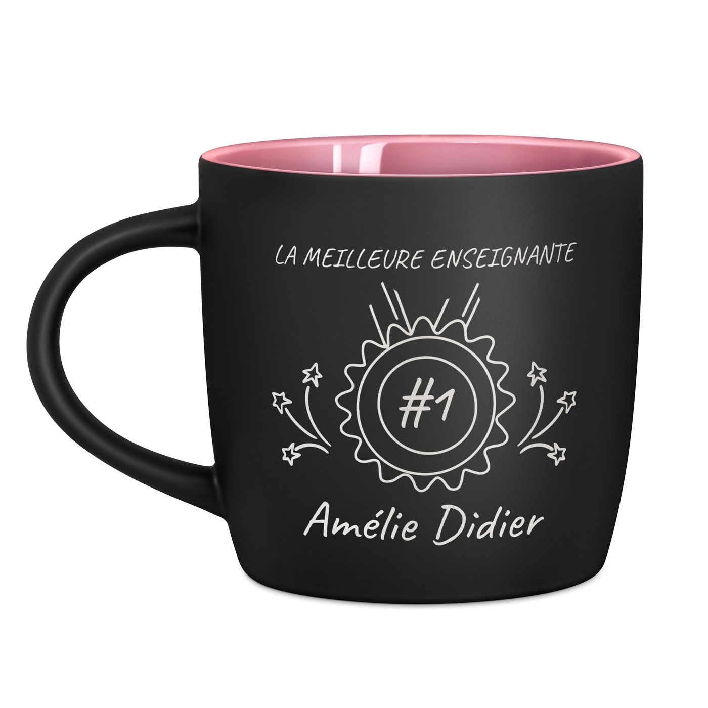 Tasse en céramique noire mate et fond rose avec gravure pour un prof