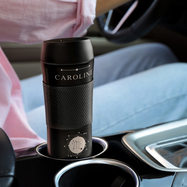 Mug isotherme noir avec revêtement antidérapant et gravure pour l'anniversaire d'une copine