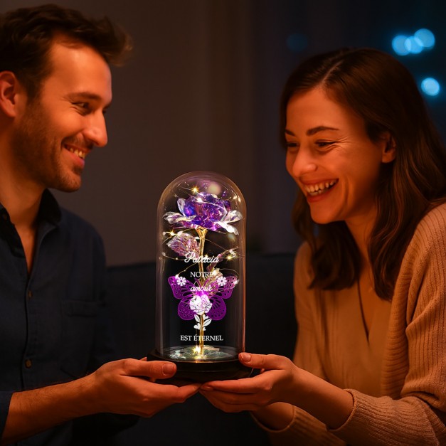 Rose éternelle violette personnalisée sous cloche en verre avec lumière LED pour une femme pour l'anniversaire de mariage