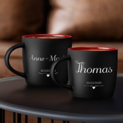 Set de 2 tasses noires et fond rouge en céramique avec personnalisation pour couple mariage prénom et date
