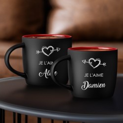 Set de 2 tasses noires et fond rouge en céramique avec personnalisation pour couple amoureux elle et lui saint valentin