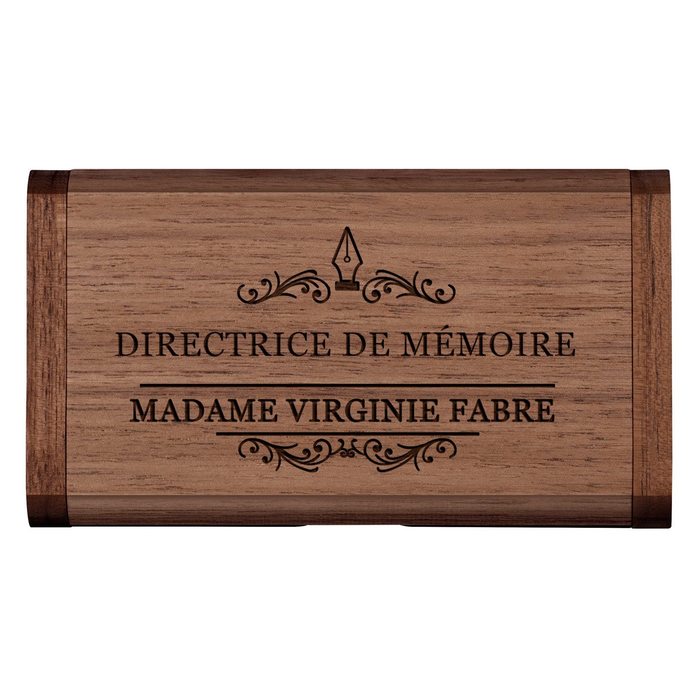 Clé USB en bois personnalisée 64 Go dans une boîte magnétique pour une directrice de mémoire