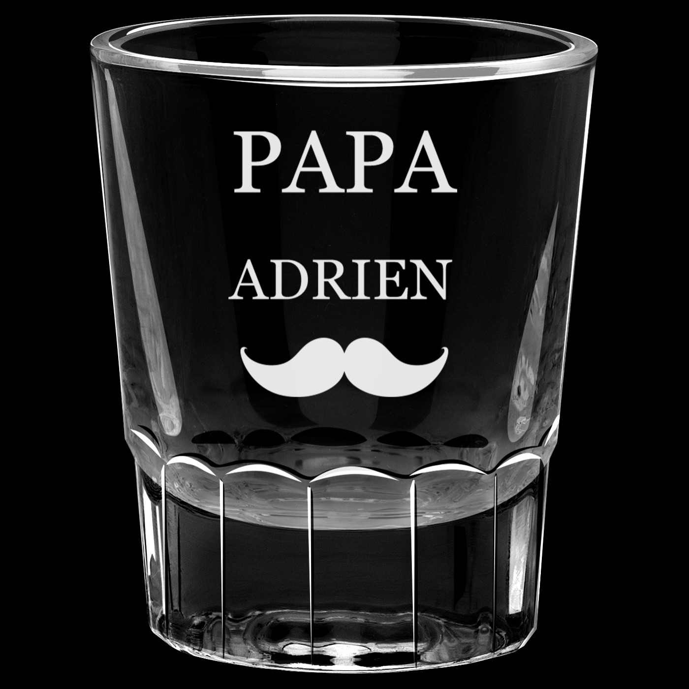 Carafe dans une voiture en bois avec 2 verres avec gravure pour la fête des pères