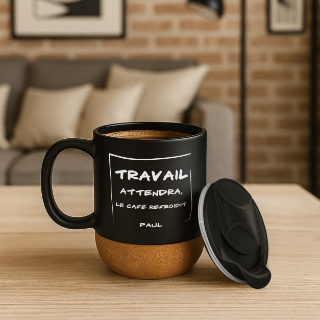 Mug noir avec impression et couvercle pour employé amateur café promotion
