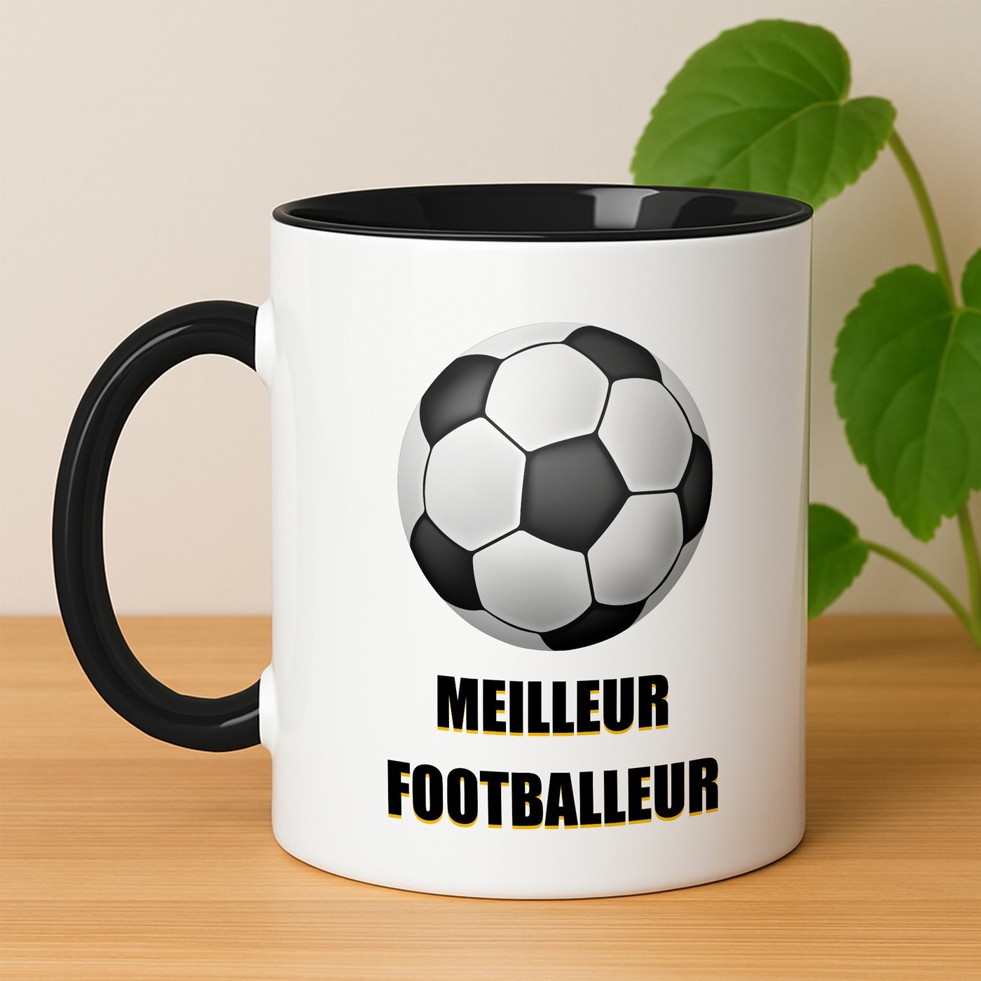 Tasse en céramique blanche et fond noir avec personnalisation pour le 18e anniversaire d'un fan de football