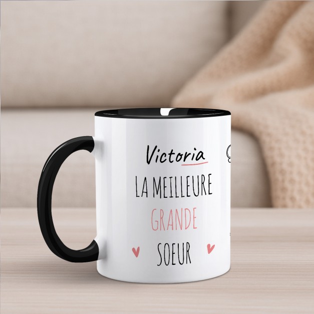Tasse en céramique blanche et fond noir avec personnalisation pour l'anniversaire d'une meilleure sœur