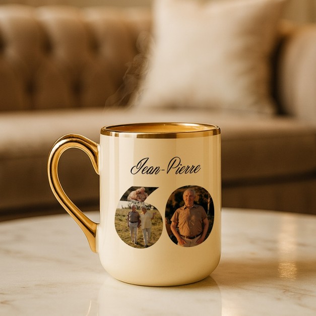 Tasse en céramique beige personnalisée avec bord et anse dorés avec impression avec photo pour un papy pour ses 60 ans