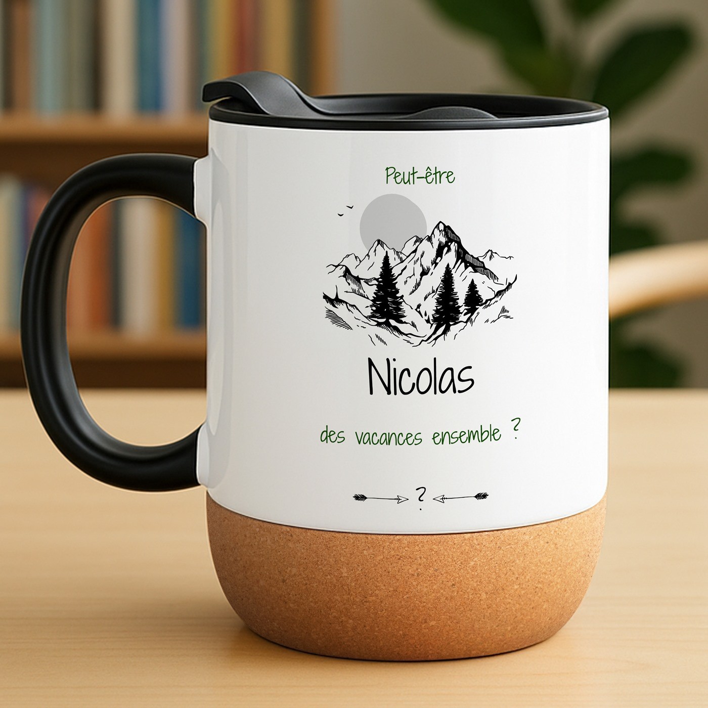 Mug blanc avec impression et couvercle pour lui aventurier montagnes