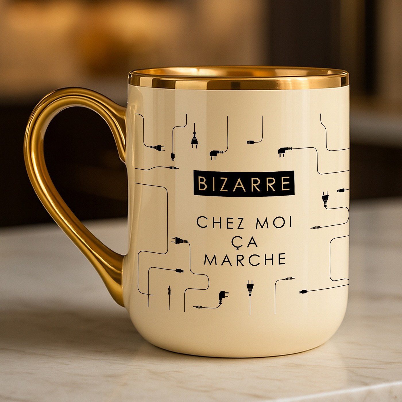 Tasse en céramique beige personnalisée avec bord et anse dorés avec impression pour l'anniversaire d'un informaticien
