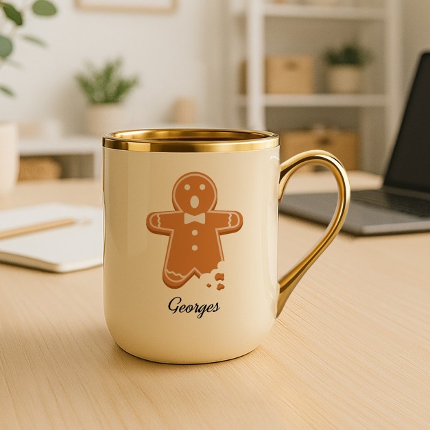 Tasse en céramique beige avec bord et anse dorés avec personnalisation pour un copain pour Noël