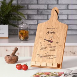 Support de livre en forme de planche à découper avec impression pour un homme et une femme pour mariage