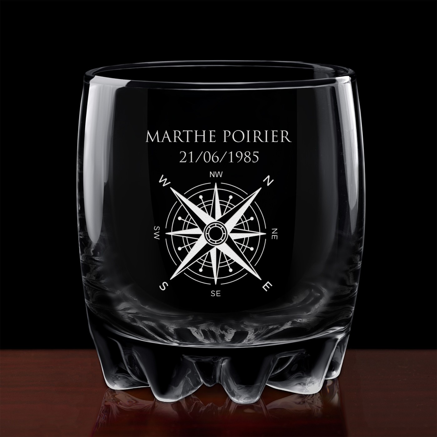 Carafe à whisky globe avec 2 verres gravés pour elle voyageuse