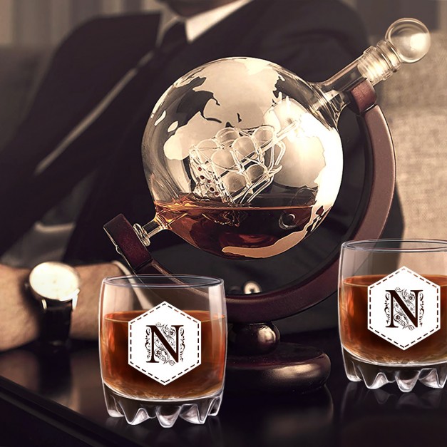 Carafe à whisky globe avec 2 verres gravés pour lui homme initiales