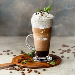 Verre à café avec gravure pour l'anniversaire d'une copine