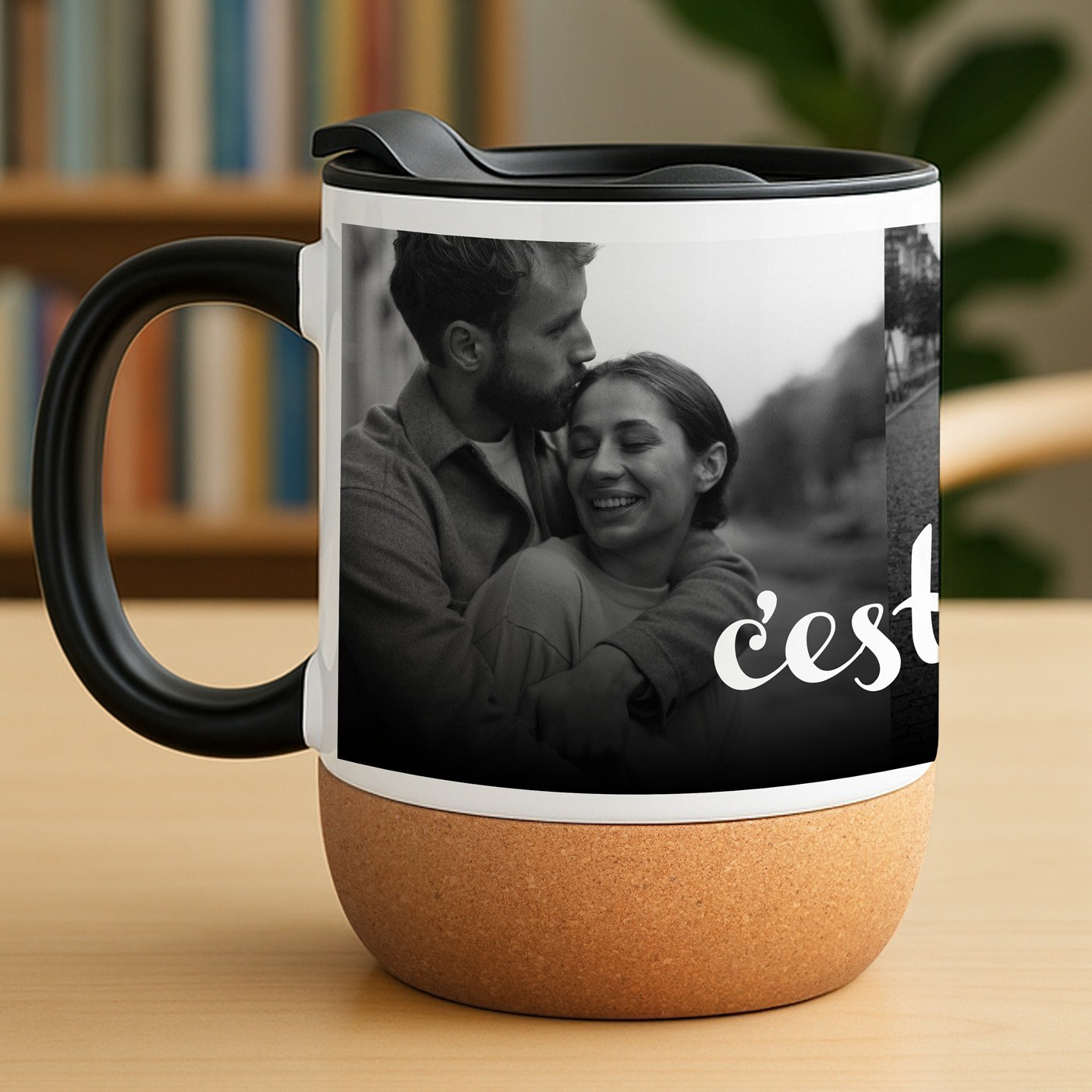 Tasse blanche en céramique avec couvercle et fond en liège personnalisée pour une femme pour l'anniversaire de mariage