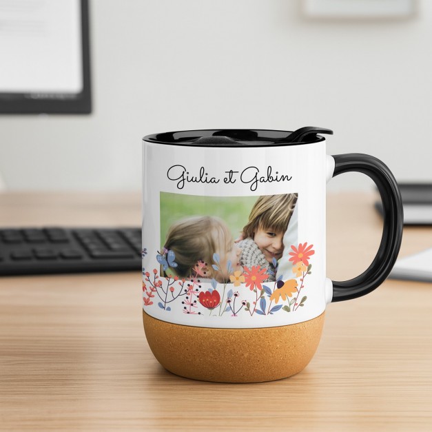 Tasse blanche en céramique avec couvercle et fond en liège personnalisée pour des grands-parents pour l'anniversaire de mariage